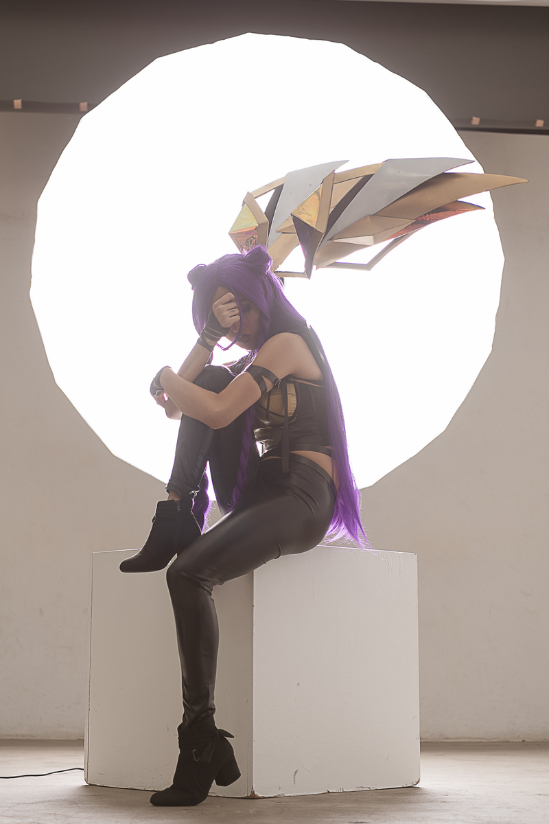 Illustration for article titled K/DA Kinda, The "World's Most Tryhard Cosplay Music Video"